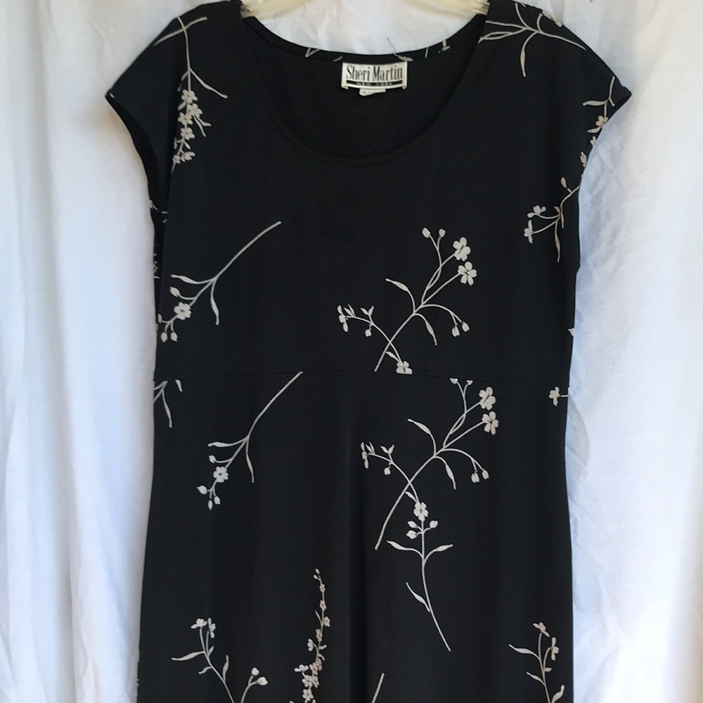 Size 12 Maxi dress black w grey floral print w tiny silver metallic highlights